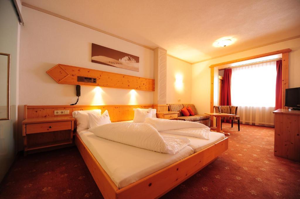 גלטור Hotel Toni מראה חיצוני תמונה
