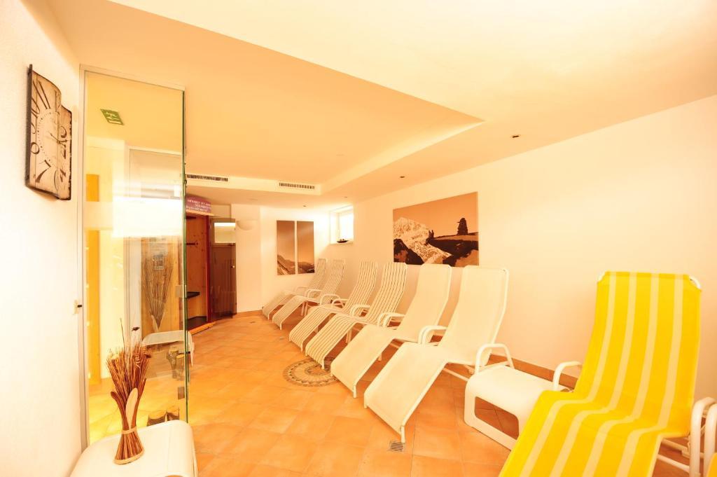 גלטור Hotel Toni מראה חיצוני תמונה